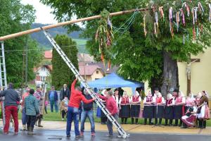 Stavanie mája_04.jpg